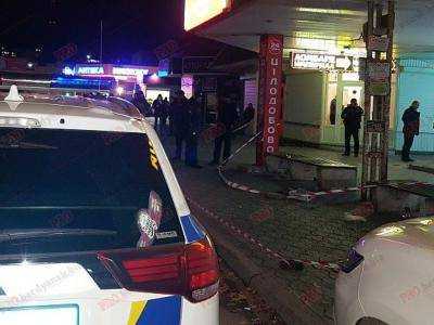 В Бердянске произошла стрельба возле ломбарда, есть раненые