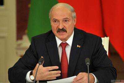 Осень обещаний: любезная дипломатия Лукашенко