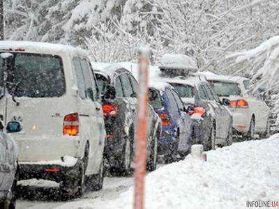 Турцию засыпало снегом: десятки дорог заблокированы