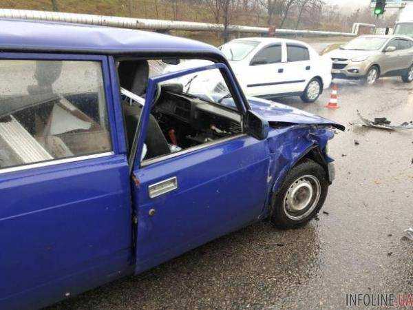 В Днепре произошло тройное ДТП: есть пострадавшие