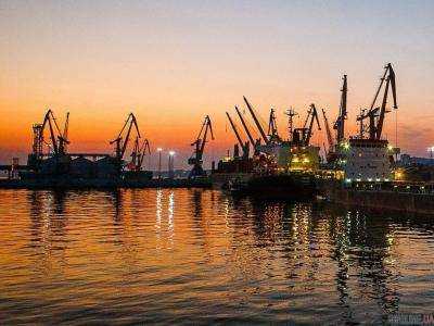 Россия заблокировала украинские порты Мариуполь и Бердянск