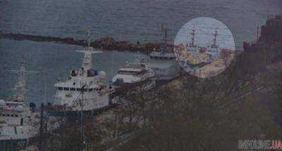 Украинские катера обнаружили в Керчи