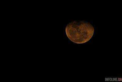 Китай запустил зонд на темную сторону Луны