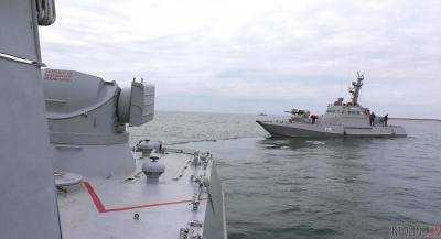 В ФСБ заявили, что не блокируют украинские суда в Керченском проливе