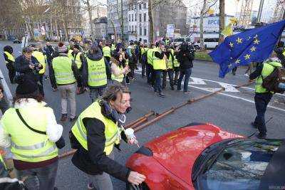 "Желтые жилеты" добрались до Польши
