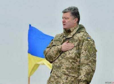 Порошенко рассказал про продление военного положения