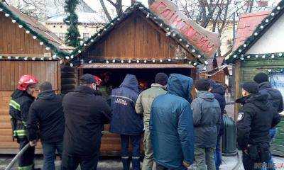 На Рождественской ярмарке в центре Львова произошел взрыв
