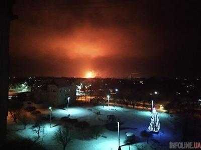 В Калуше горит завод по производству химикатов