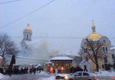В УПЦ МП заявили, что перед пожаром в здание Лавры проник неизвестный
