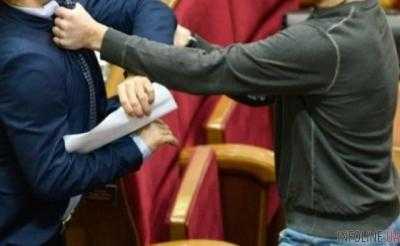 Нардепы сцепились из-за церковного закона: «Отойди, нечисть»
