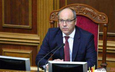Парубий подписал закон о переходе приходов УПЦ МП к ПЦУ