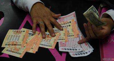 Американцы выиграли в лотерею благодаря пробитому колесу