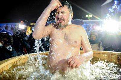 В Риге отменили крещенские купания