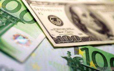 НБУ: курс гривны установлен на уровне 27,77 грн/доллар