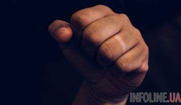 Известного актера зверски избили на улице: «облили химикатом, накинули веревку на шею»