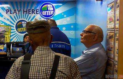 Перекусил и выиграл в лотерею: история американского пенсионера