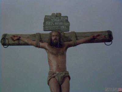 Facebook удалил изображение Иисуса в леопардовых трусах