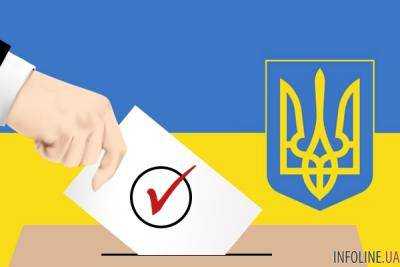 Размер избирательного бюллетеня шокировал украинцев: 44 кандидата