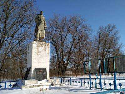 Вандалы повредили мемориальный комплекс солдат Второй мировой войны