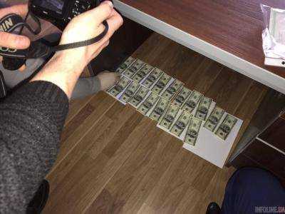 Задержано полицейского на взятке 2 тыс. долларов