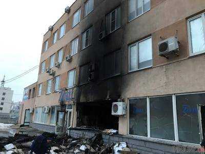 В Харькове подожгли обувный склад