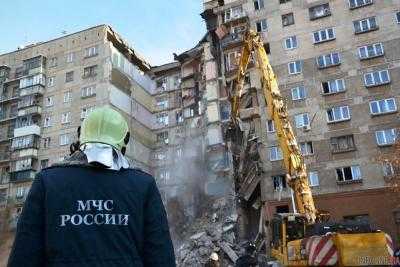В Магнитогорске жильцов дома, где обрушился подъезд, снова эвакуировали