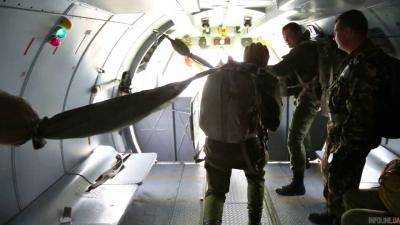 Морпехи десантировались с полным снаряжением сразу с двух самолетов Ан-26