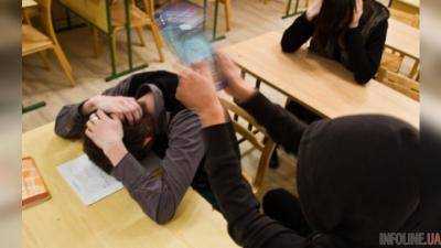 Девятилетний школьник издевался над сверстником