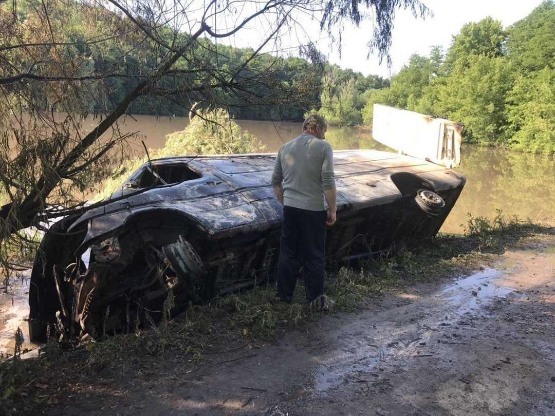 Стало известно, что именно попало в реку Рось в результате ДТП авто с химикатами