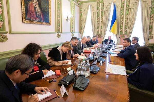 Богдан против Коломойского: что сказал глава ОП послам G7 по ПриватБанку