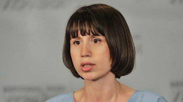 Черновол взяла в руки автомат и пошагала на Майдан