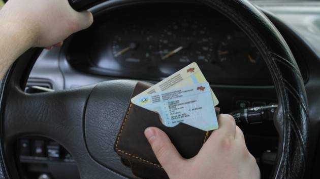 ПДД в Украине меняют: чьи права будут защищать в первую очередь