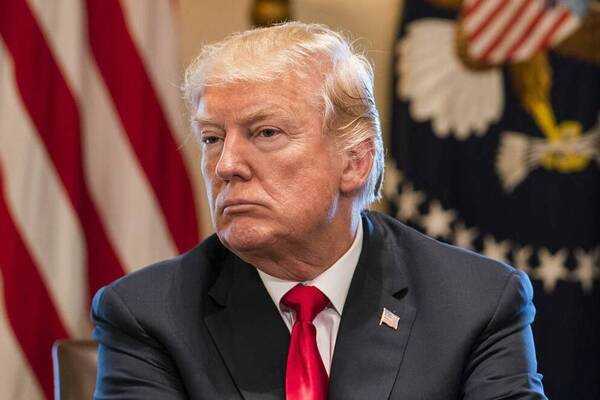 Импичмент Трампа : Палата представителей утвердила обвинения по делу
