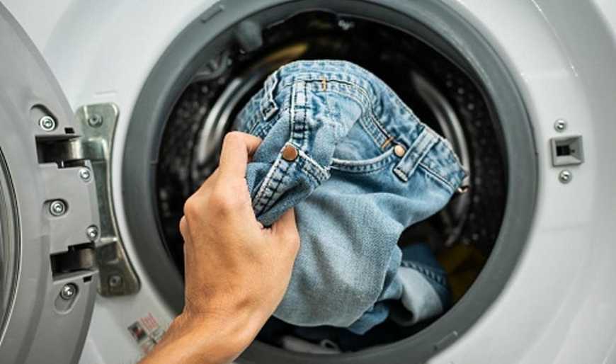 Почему эксперты не советуют заниматься стиркой перед сном