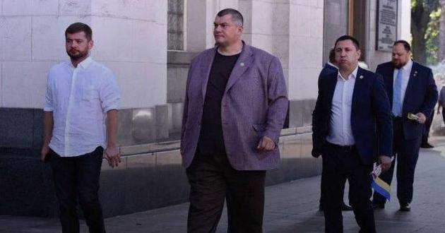 Юзик снова оскандалился из-за машины
