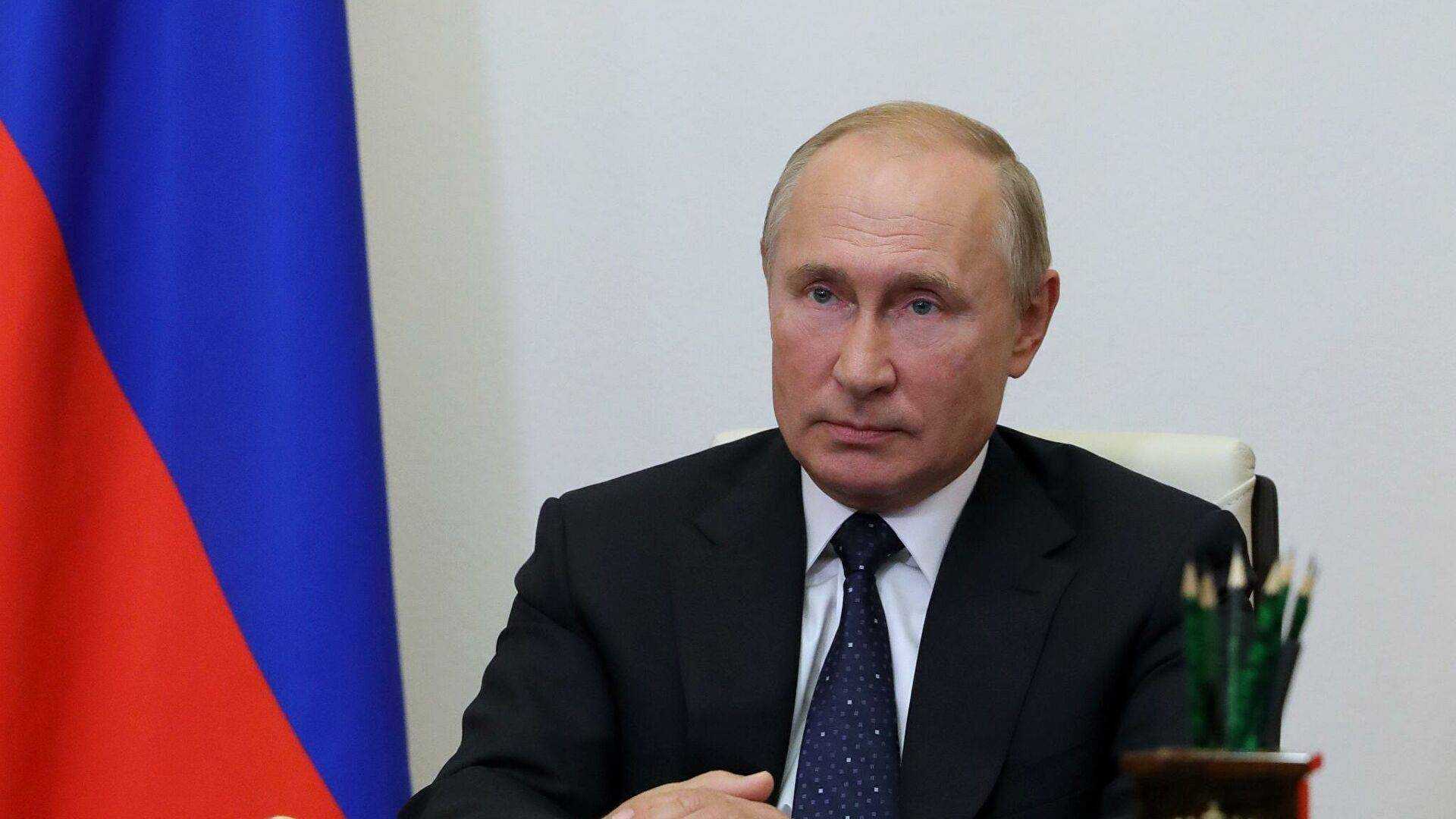 Путин сказал, что Навальный мог отравиться сам - СМИ