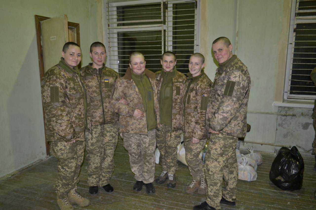 У полоні росіян залишаються 616 жінок