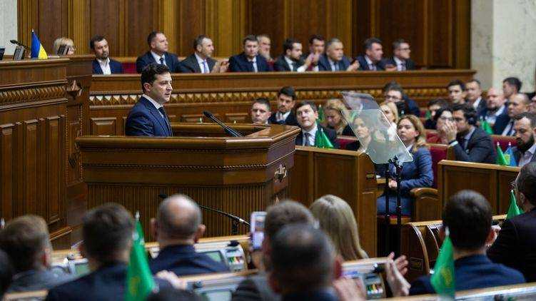 Медреформа и продажа земли: чего ожидать от Кабмина Шмыгаля