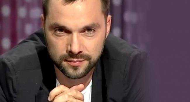 Арестович поставил Зеленскому прямой вопрос: "Пришло время прямо ответить"
