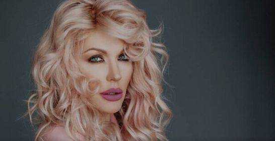 Травести-дива Монро вышла на улицу без макияжа