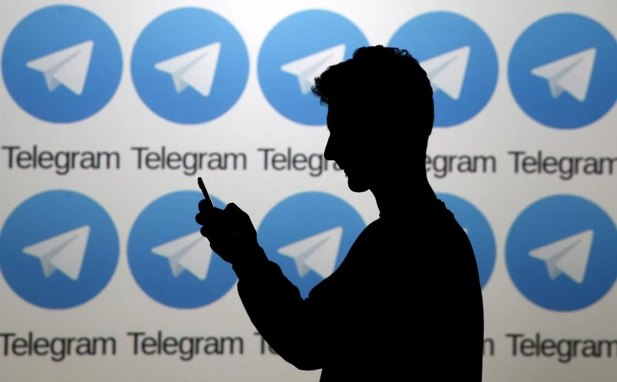 Поддельное приложение Telegram шпионит за пользователями Android