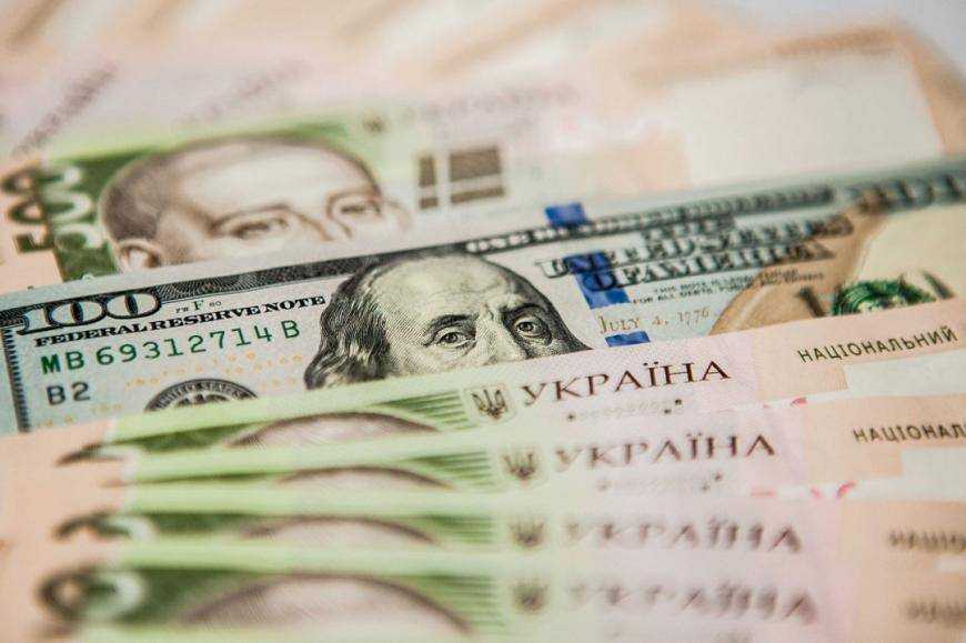 Транш МВФ: как кредит повлияет на доллар летом