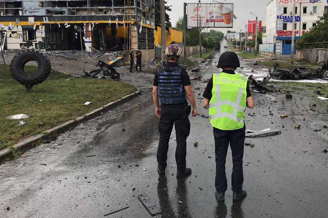 Потужний обстріл Харкова: відомо про 10 поранених, серед них троє дітей
