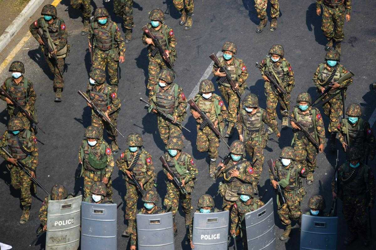 Бійня у М'янмі: вбито і спалено десятки людей, серед них жінки та діти