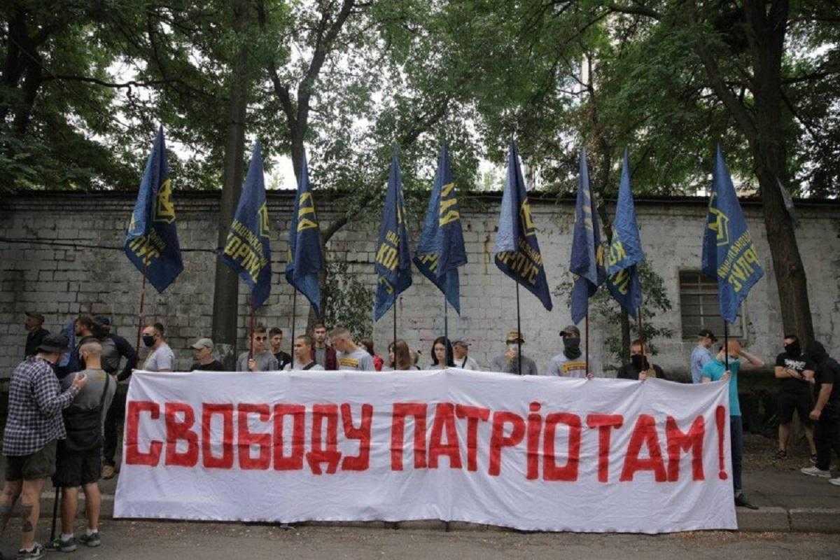 "Нацкорпус" заявив про ймовірний штурм хабу на заводі "Атек" силовиками