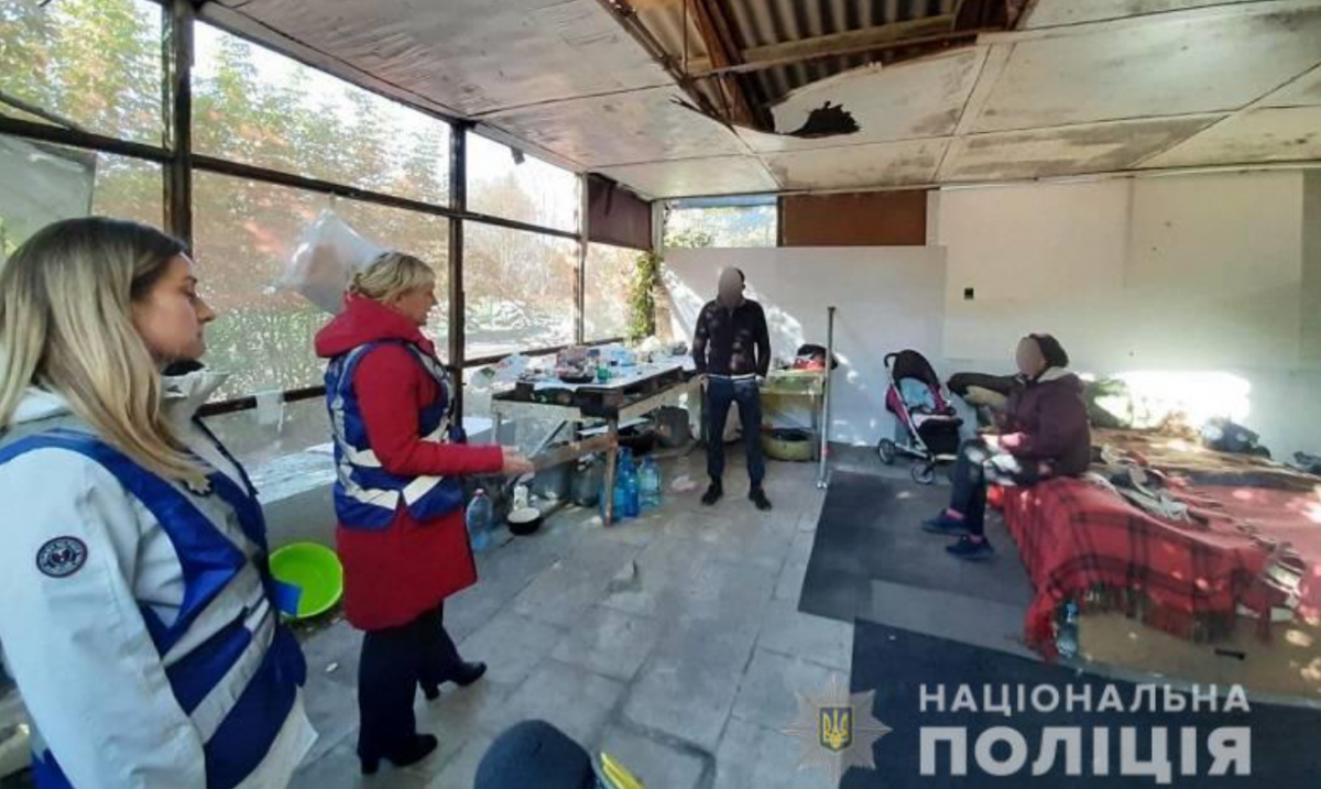 Стала відома доля дитини, яку знайшли в "будинку" з листів гіпсокартону у Києві