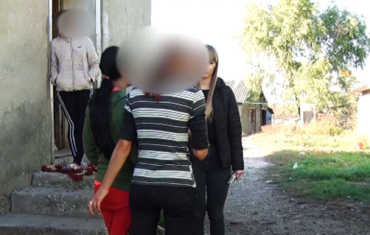 Донька сама вирішила народжувати – матір 11-річної породіллі з Закарпаття