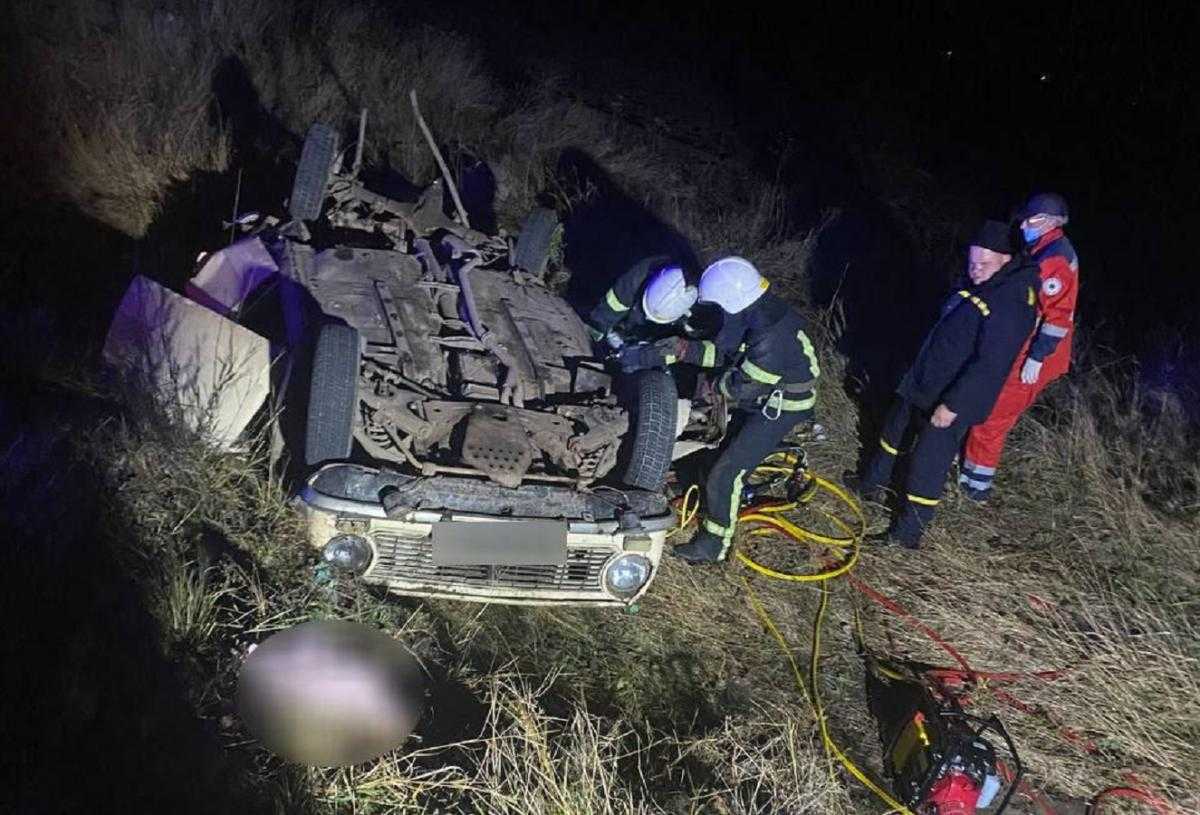Вагітна вдова сама витягала дітей із зім'ятого авто: подробиці ДТП під Миколаєвом