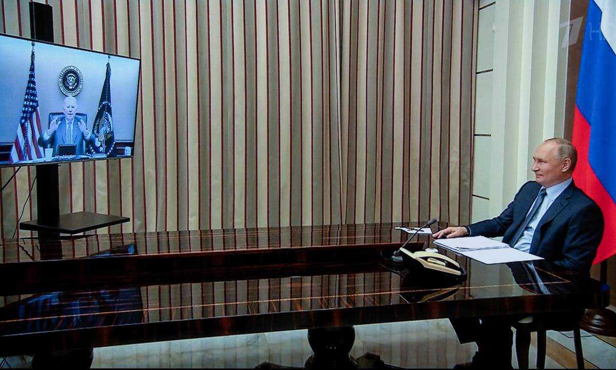 Загроза загострення на кордоні України та РФ: Байден пригрозив Путіну рішучими заходами