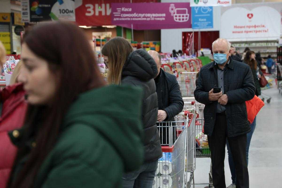 Україні загрожує призупинення продажу соціально значущих продуктів харчування